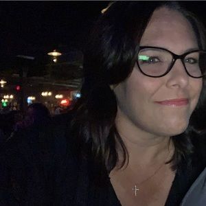 Meet your Posher, Danette